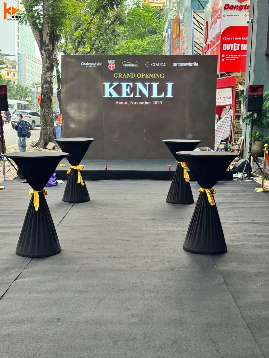 King media cho thuê Sân khấu & Backdrop in chữ nổi